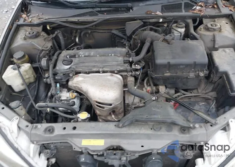 2003 Toyota Camry Le z USA, uszkodzony, nr VIN 4T1BE32K03U697561